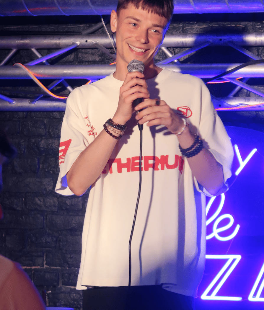 Le BAZAR (Bar, Comedy Club) 2