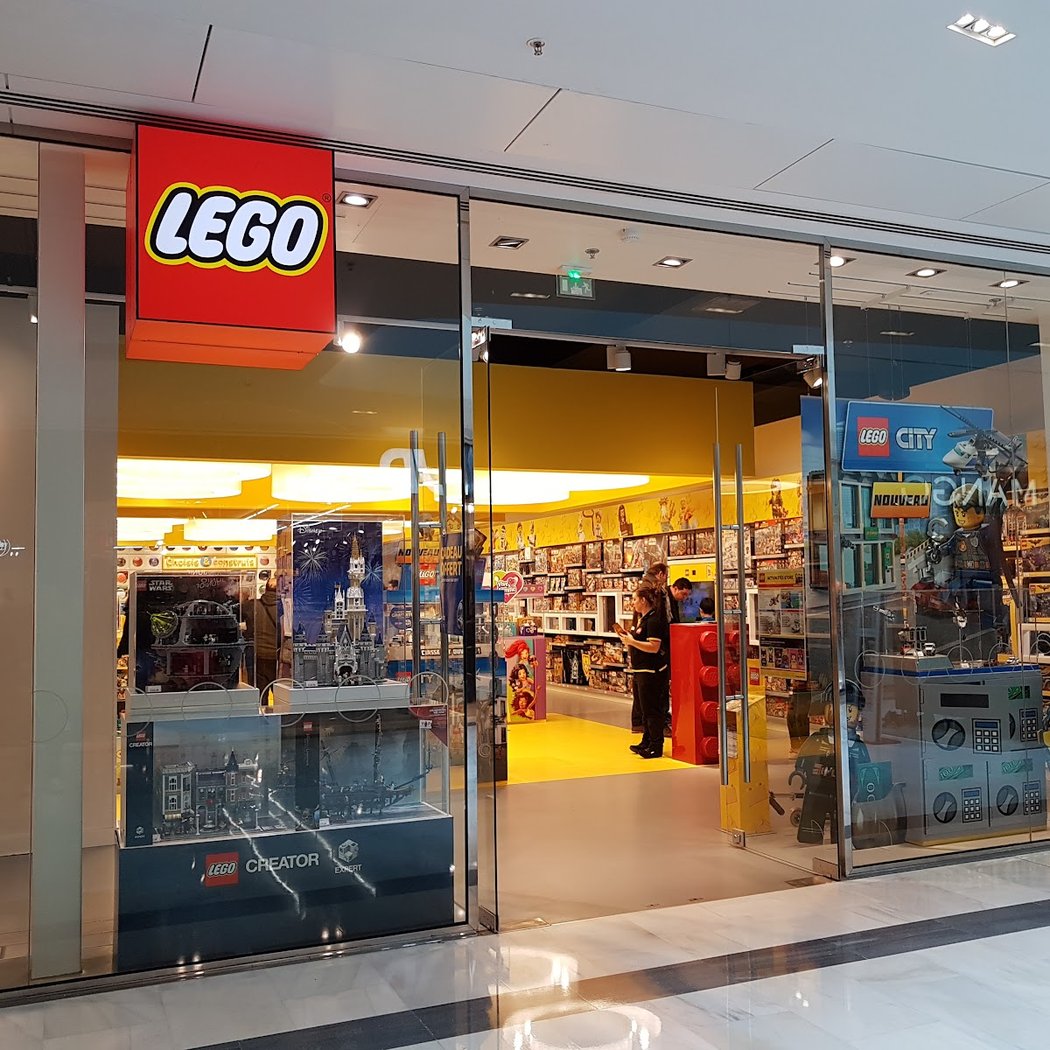 The LEGO® Store Paris So Ouest 2