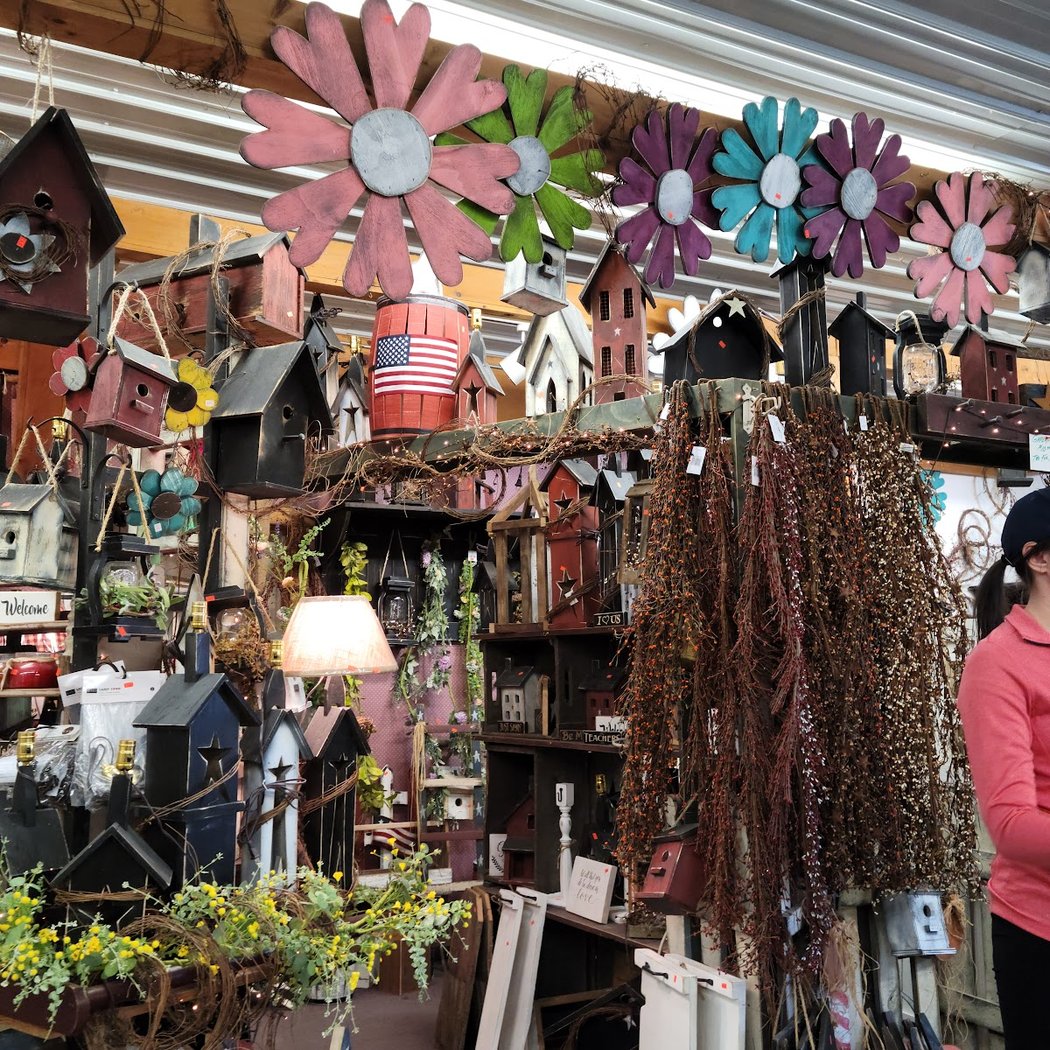 The Windmill Farm & Craft Market 2