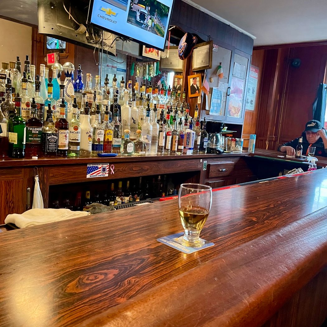 Kelly's Pub 2