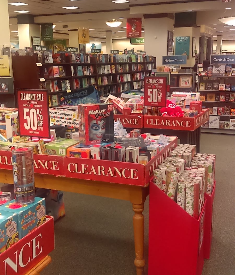 Barnes & Noble 3