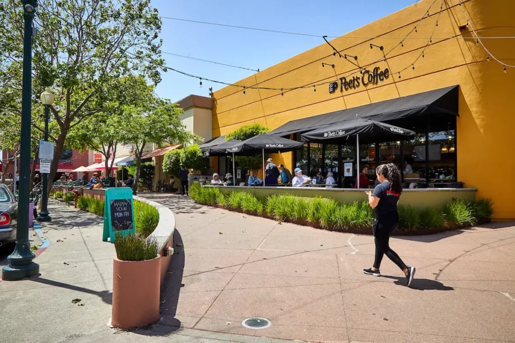 Fourth Street Shops 2