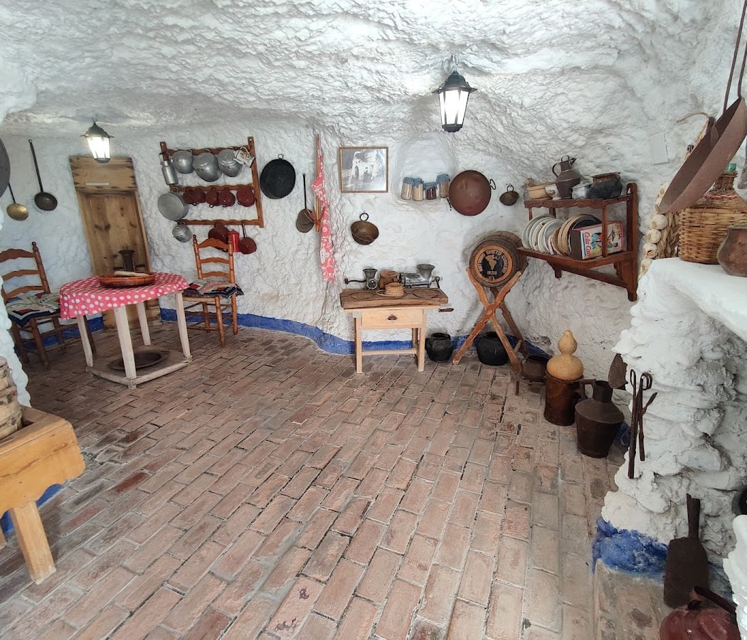 Museo Cuevas del Sacromonte. Centro de Interpretación del Valle del Darro. 1