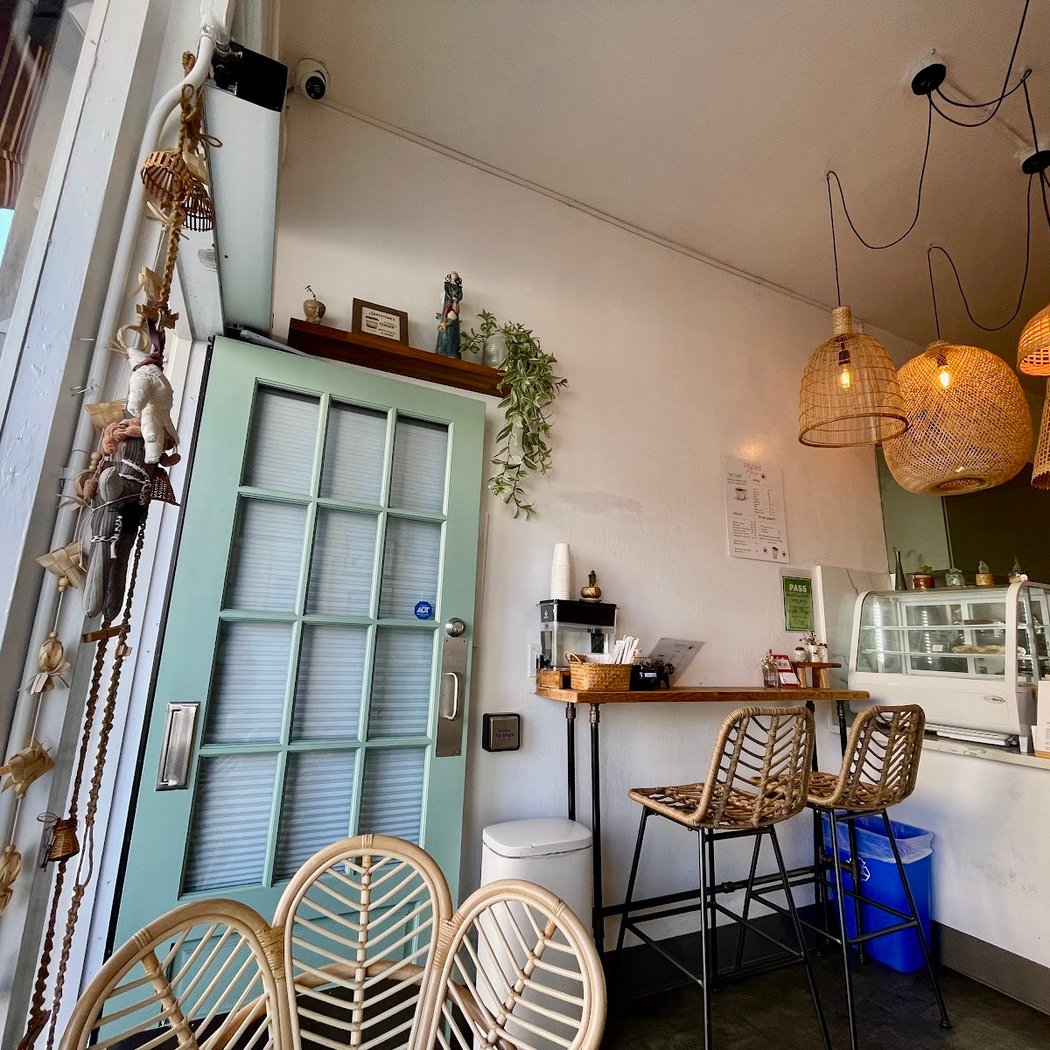 Earth Tone Cafe 3