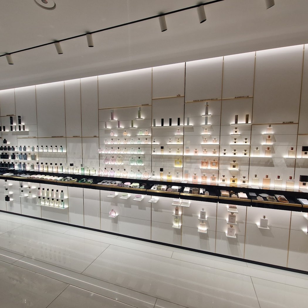 CHANEL PARFUMS ET BEAUTÉ PASSY 2