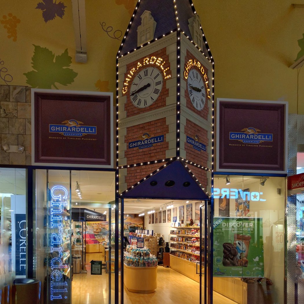 Ghirardelli Chocolate Outlet 2