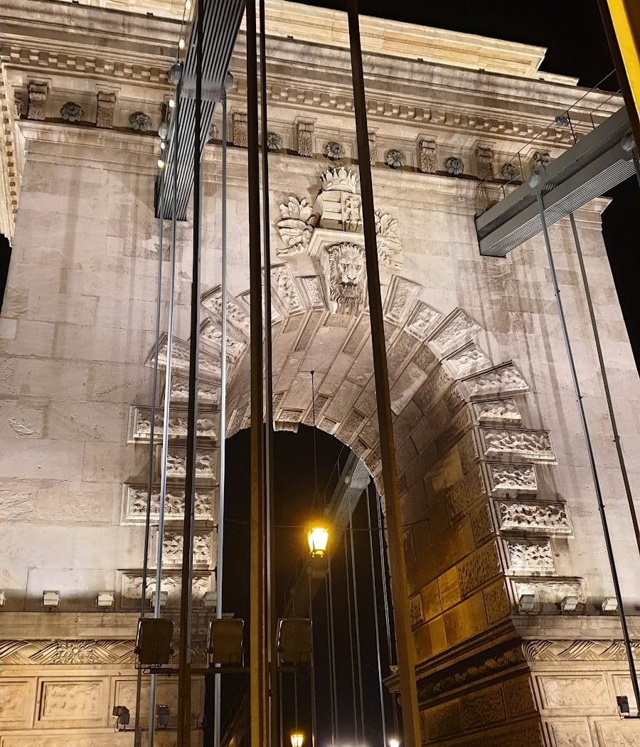 Széchenyi Chain Bridge 3