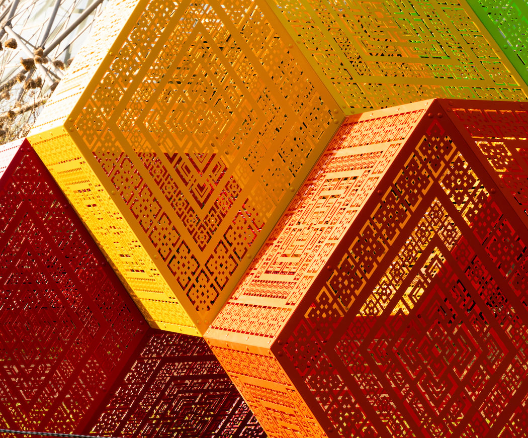 Patterns in Nature: LightForm 2