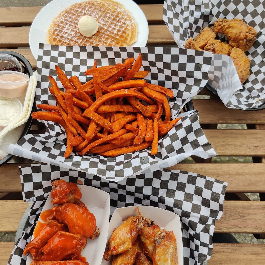 Drae's Lake Route Eatery 2