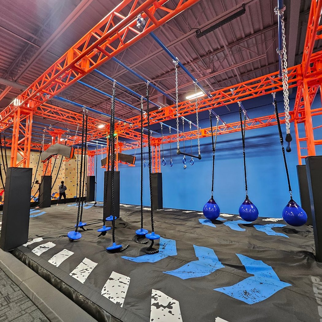 Elevation Trampoline & Amusement Rive-Sud 3