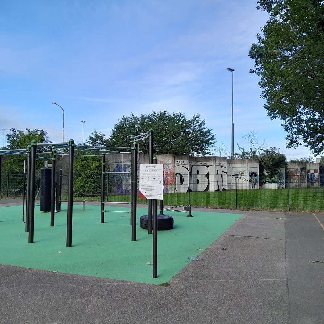 Terrain Multisports 1