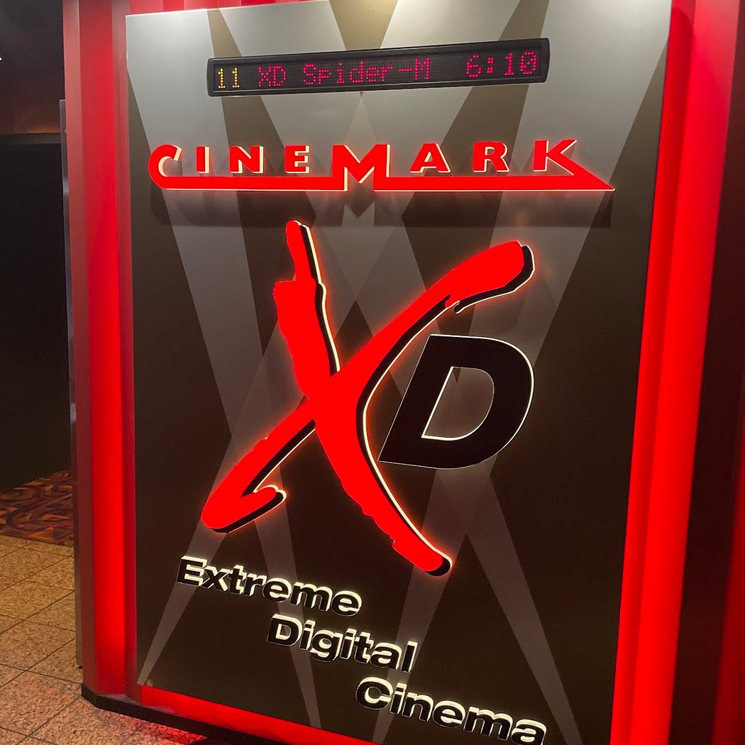 Cinemark Century Oakridge 20 XD and ScreenX 1