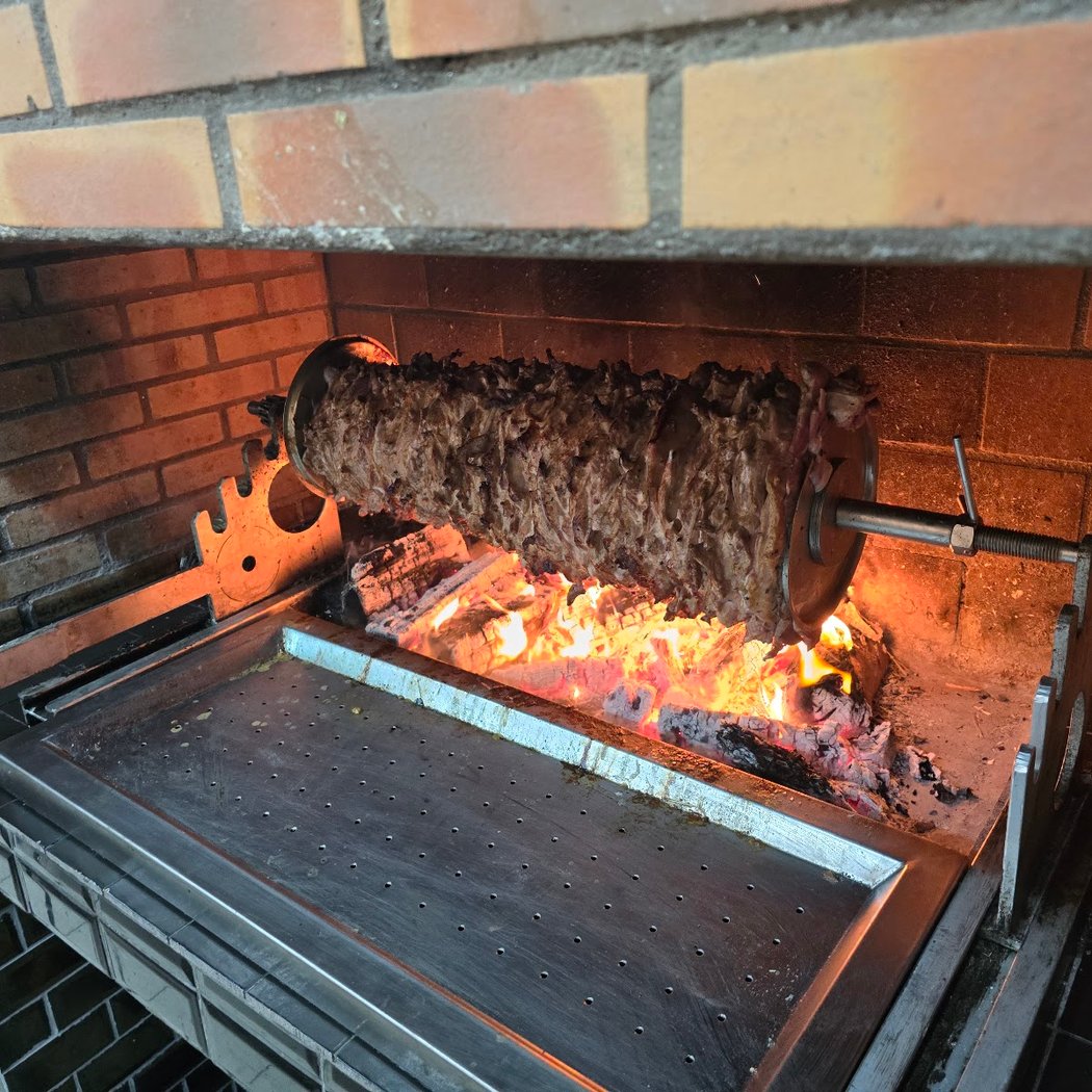 la broche Cağ kebab 2