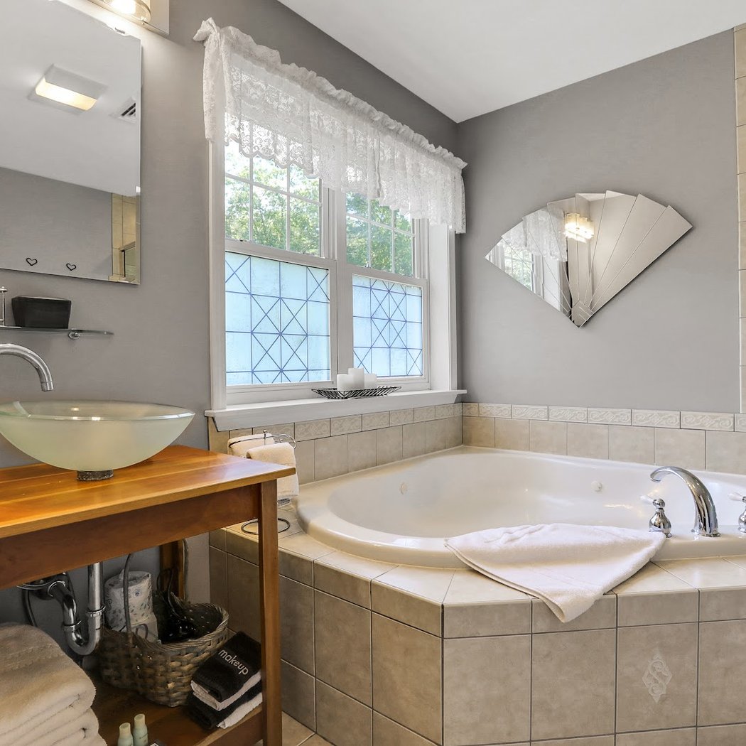 Moondance Ridge Inn 3