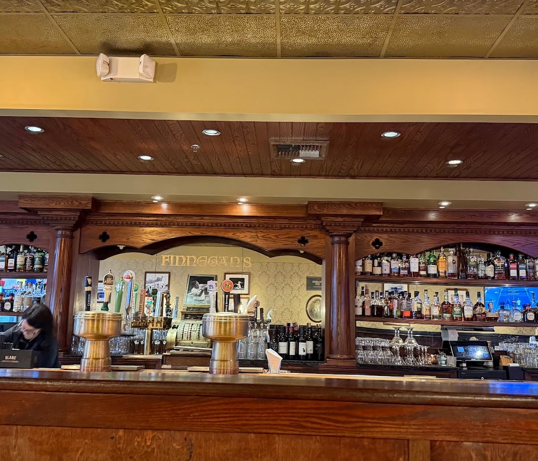 Live Music at Finnegan’s Marin 4
