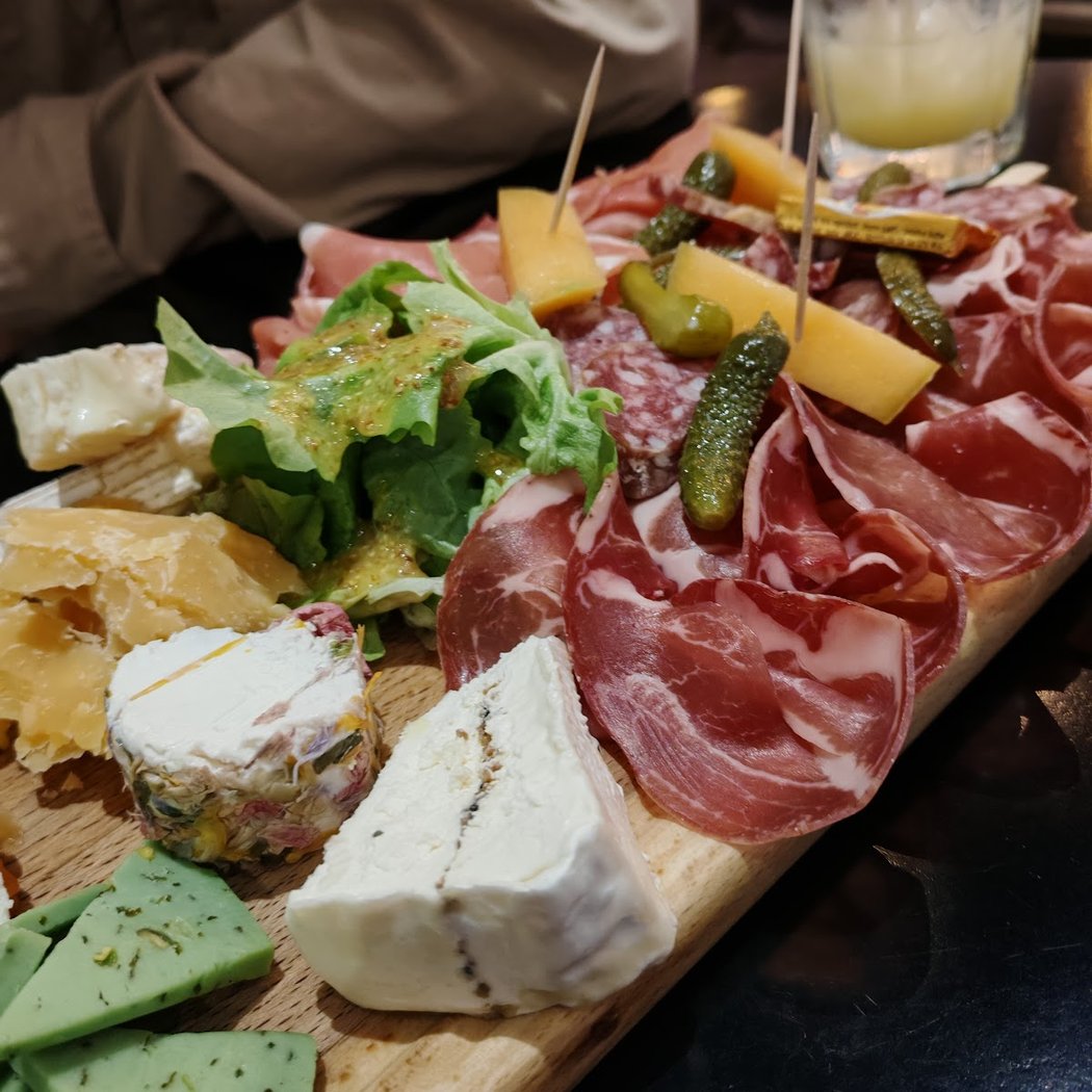 Oz Cafe 2