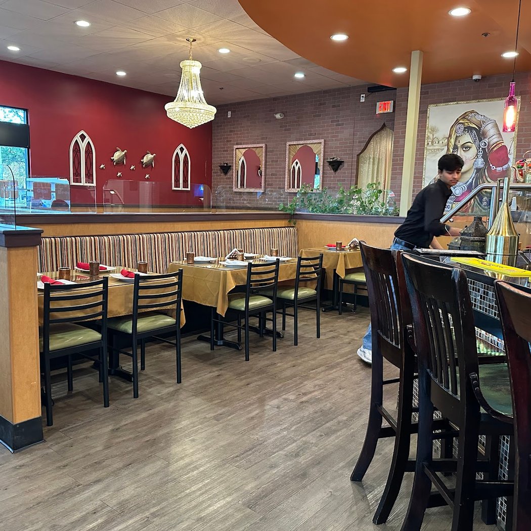 TAJ GRILL INDIAN CUISINE 3