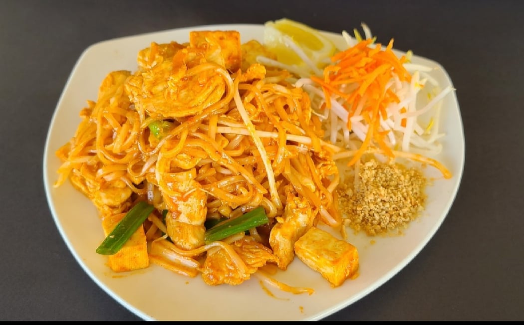Do Sit Thai Cuisine 1