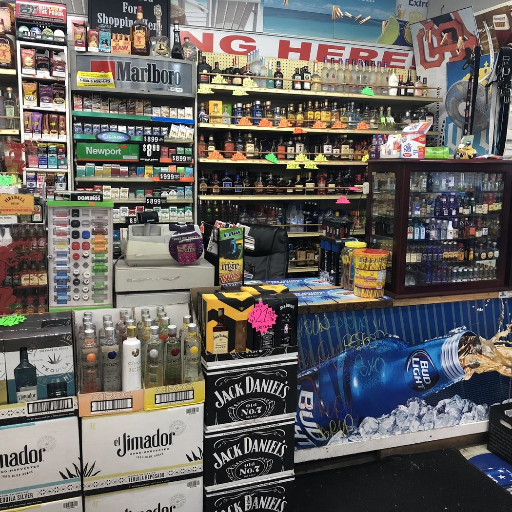 FW Liquor Grocery 3