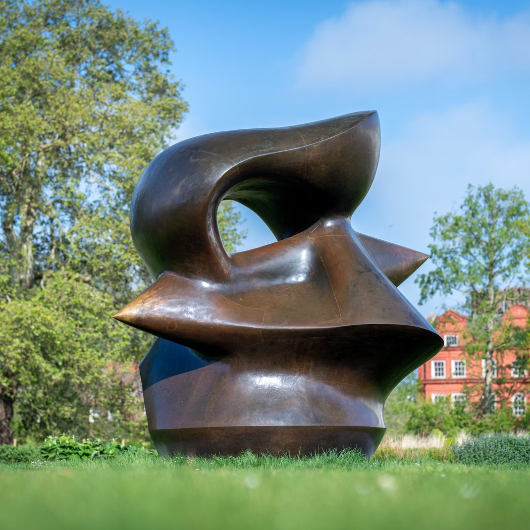 Henry Moore: Monumental Nature 1
