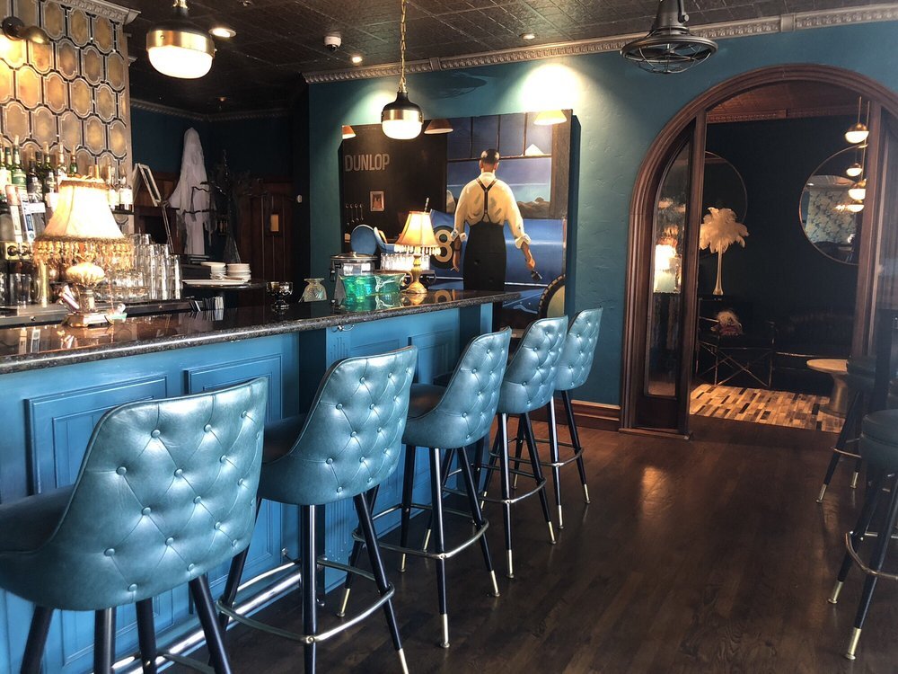 Auburn Lounge 2