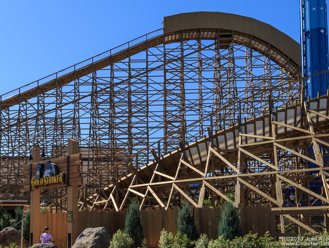 Gold Striker 3