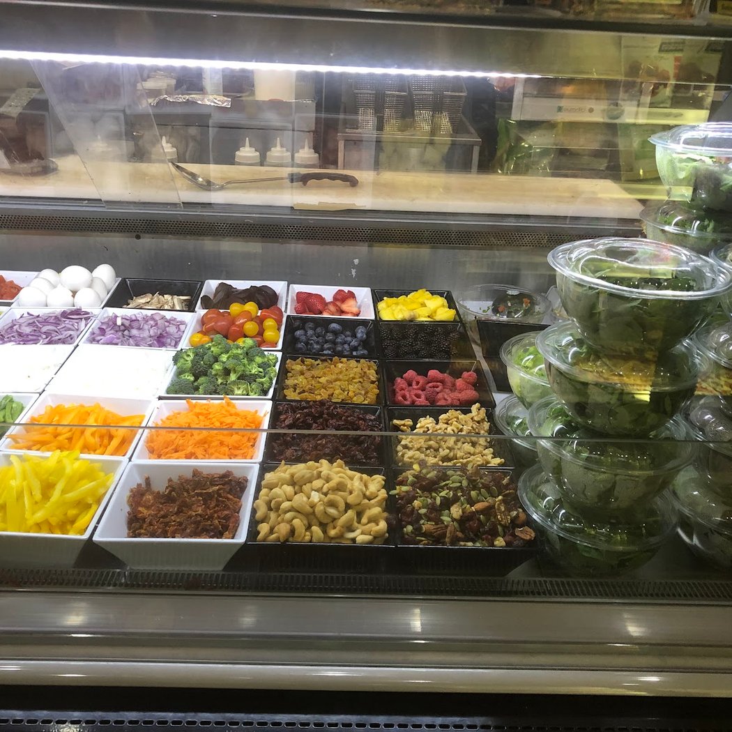Fresh fruit market and deli 1