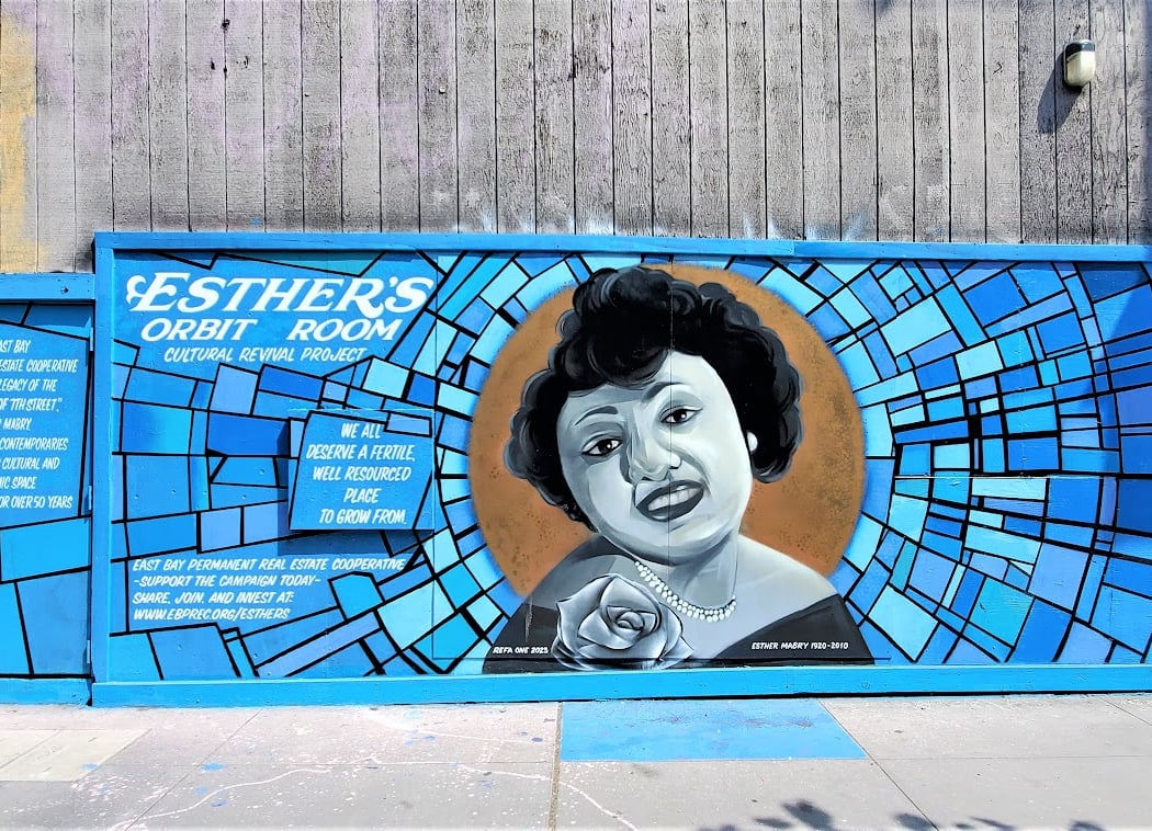 Esther's Orbit Room 1