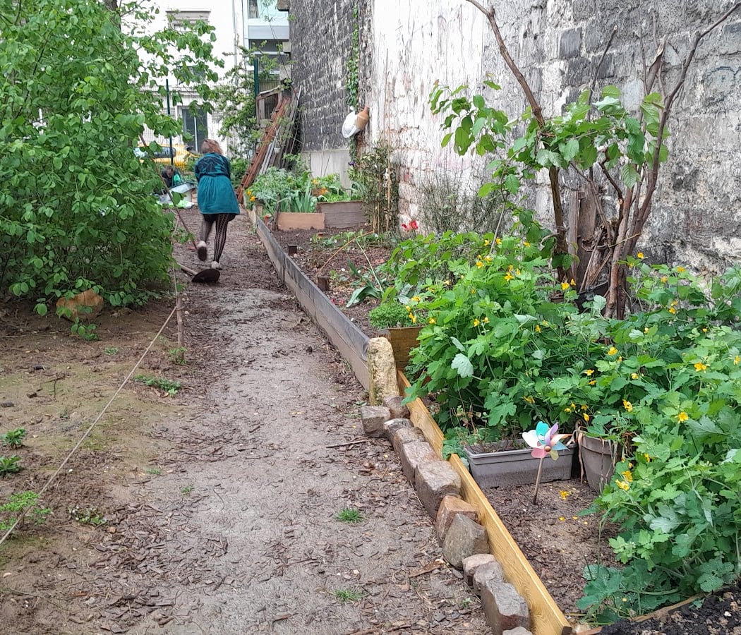 Vide-grenier du jardin partagé Le Bois Dormoy 2