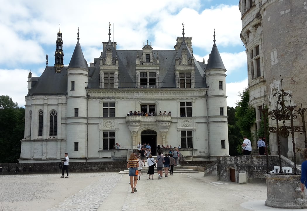 Chenonceau Candlelight Tours 3