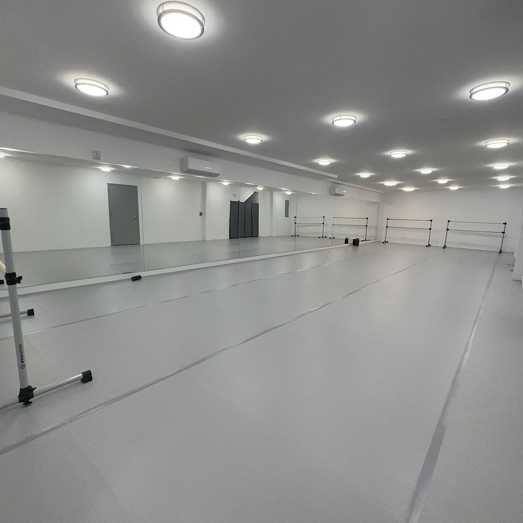 XIN'S DANCE STUDIO 2
