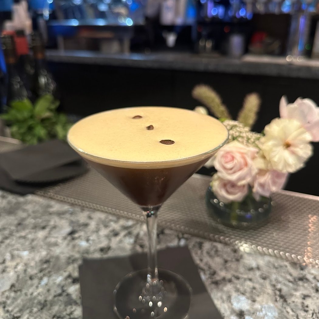 Lobby Bar at David Geffen Hall 1