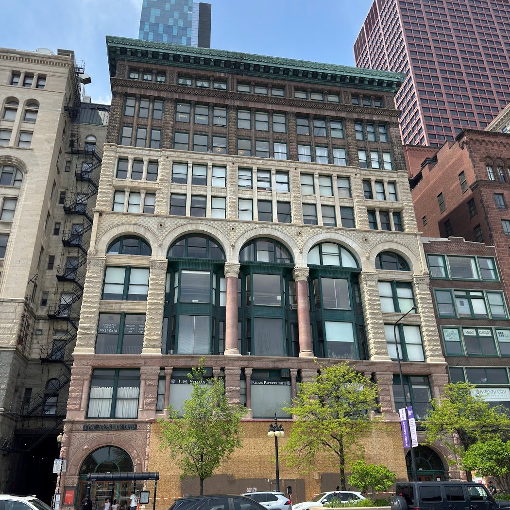 The Glass Gallery - L H Selman Ltd 3