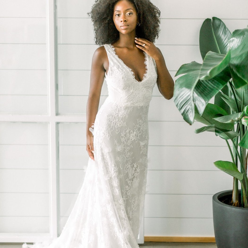 LéLauriér Bridal & Evening Wear 1
