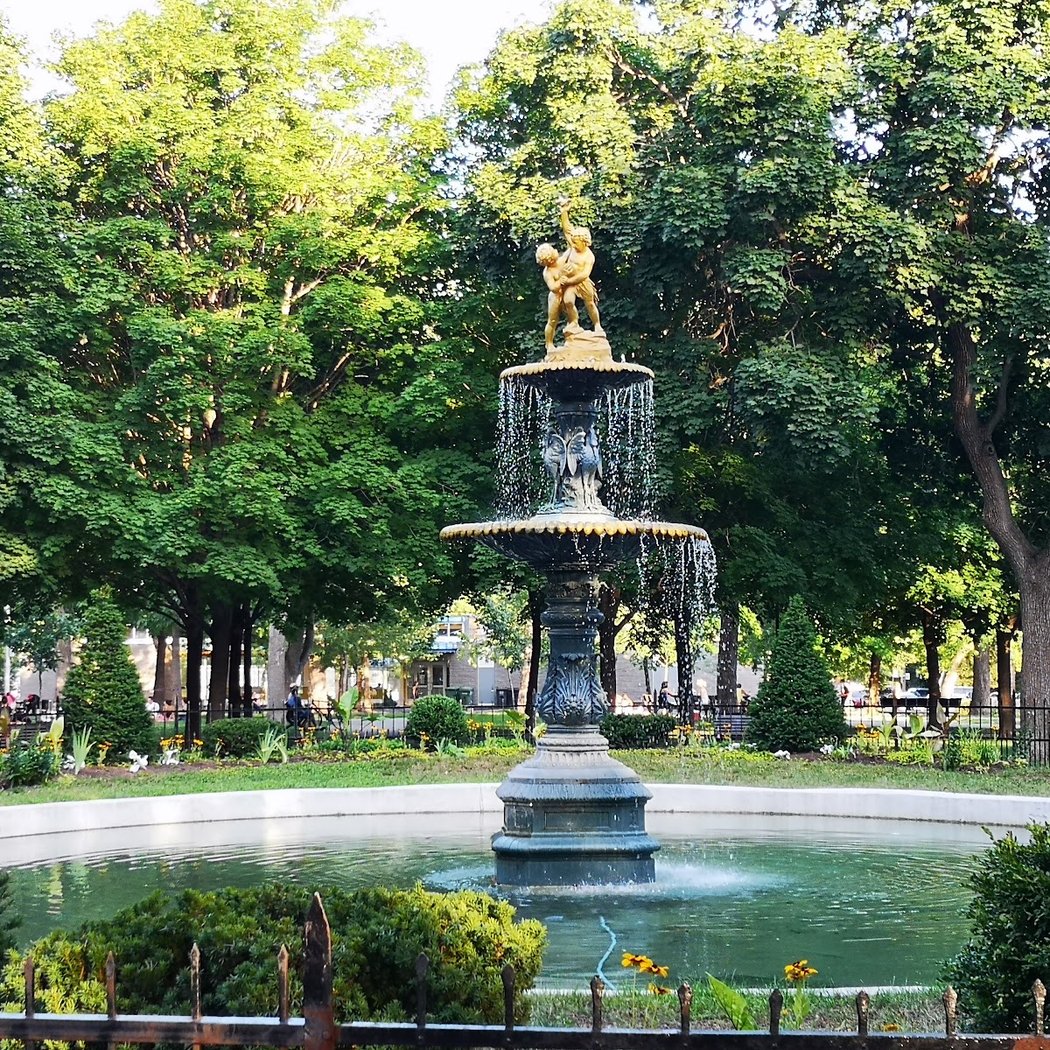 Sir-George-Étienne-Cartier Park 1
