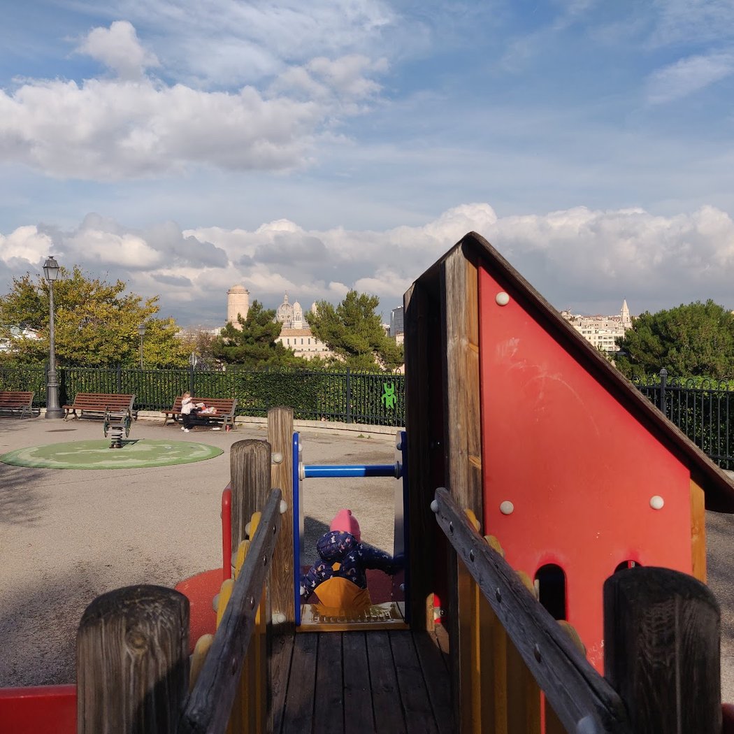 Aire de jeux 1