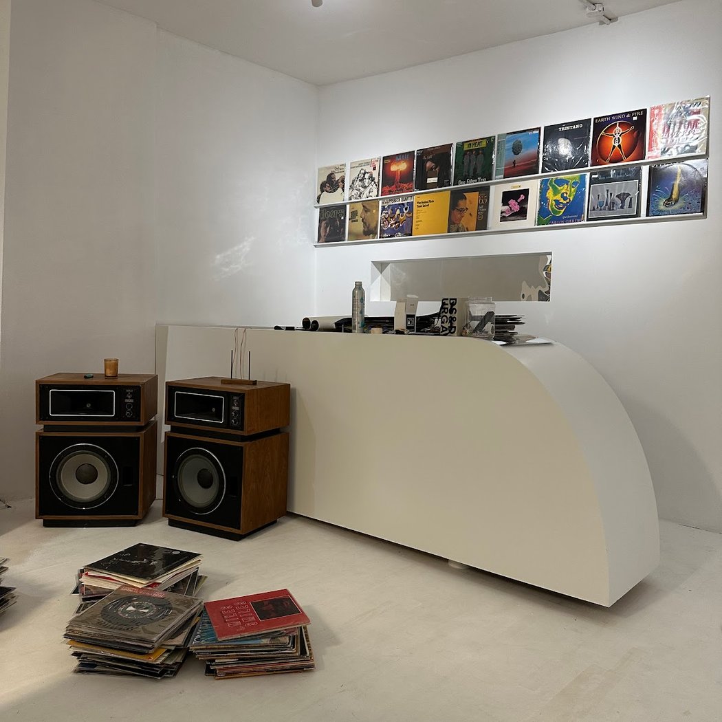 Billy's Record Salon 3