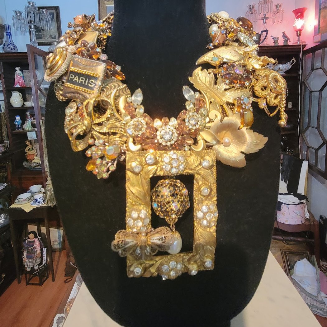 Divine Consign 1