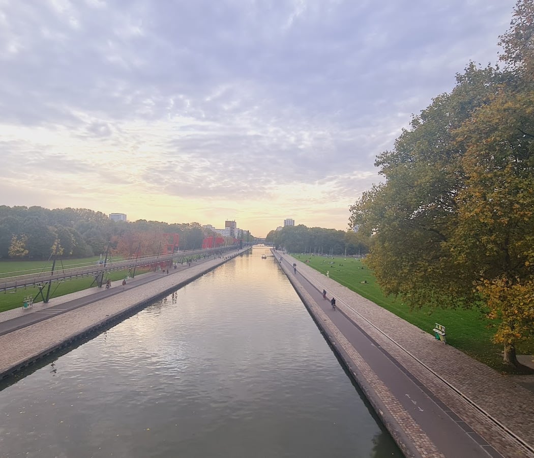 Free Kayaking on Canal de l'Ourcq — Base Nautique de la Villette 2