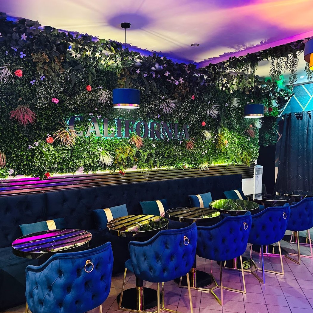 California Lounge 1