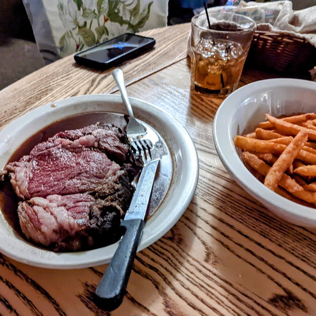 Majerle's Black River Grill 3