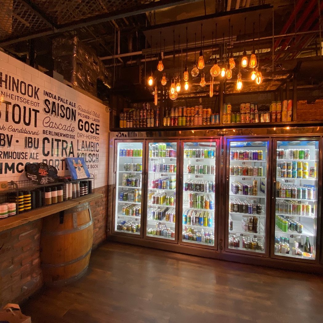 Craft+Carry at DeKalb Market Hall 2