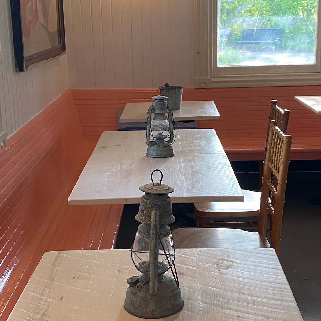 Little Gull Café 2