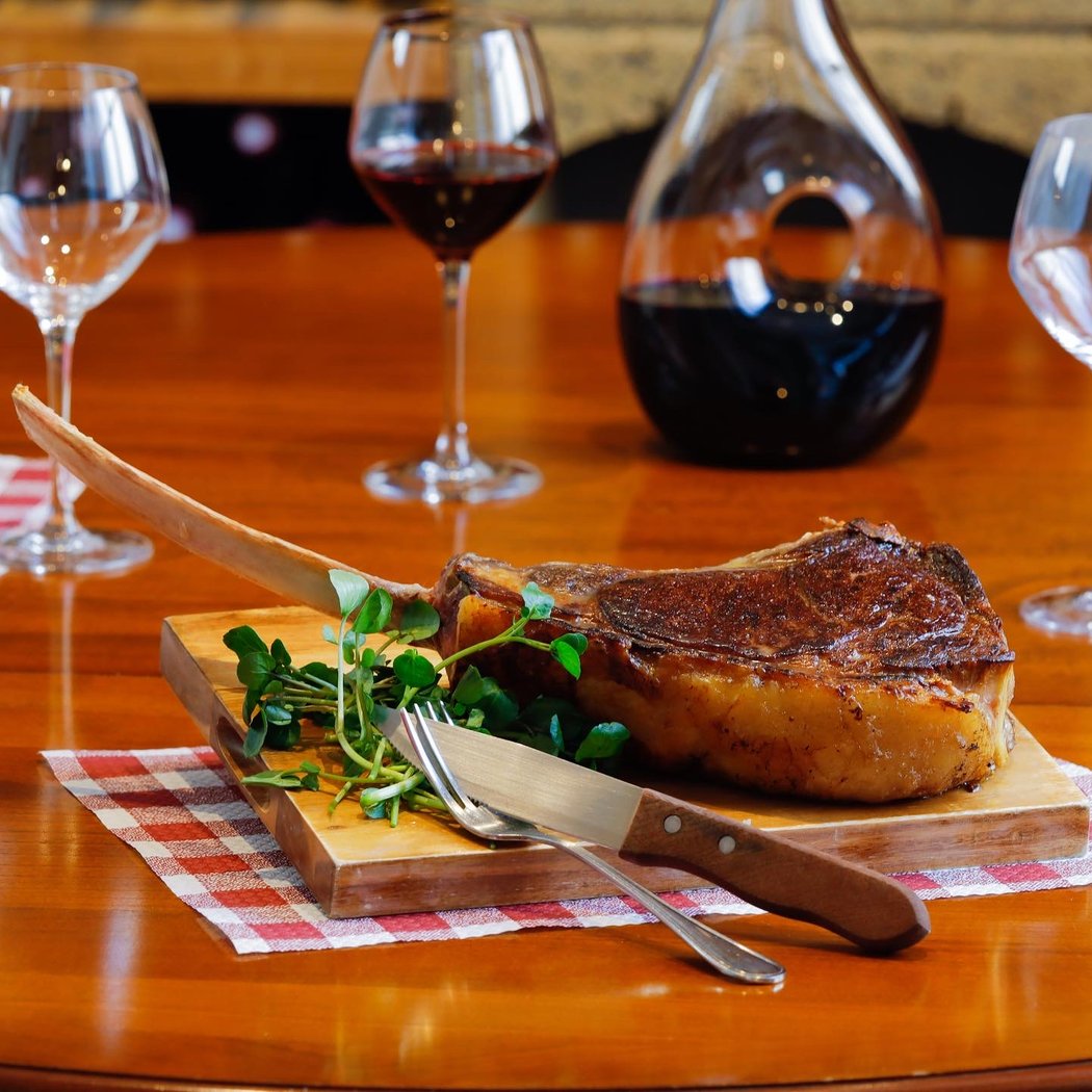 Restaurant Bar Au Petit Tonneau Levallois 1