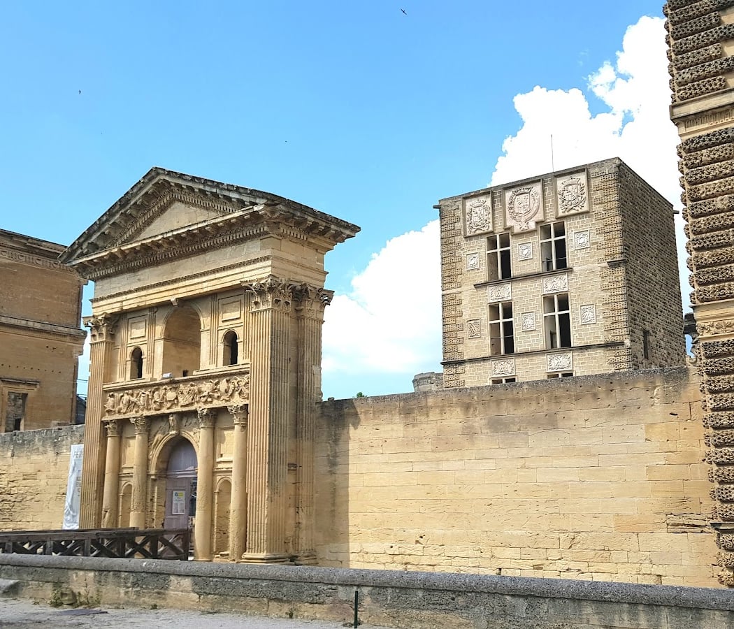 La Tour-d'Aigues 1