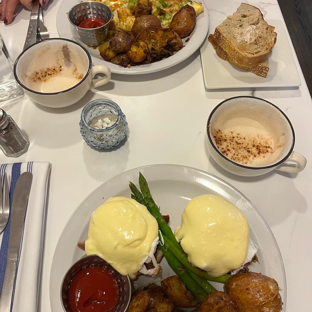 Millie's Mimosa House & Eatery 3