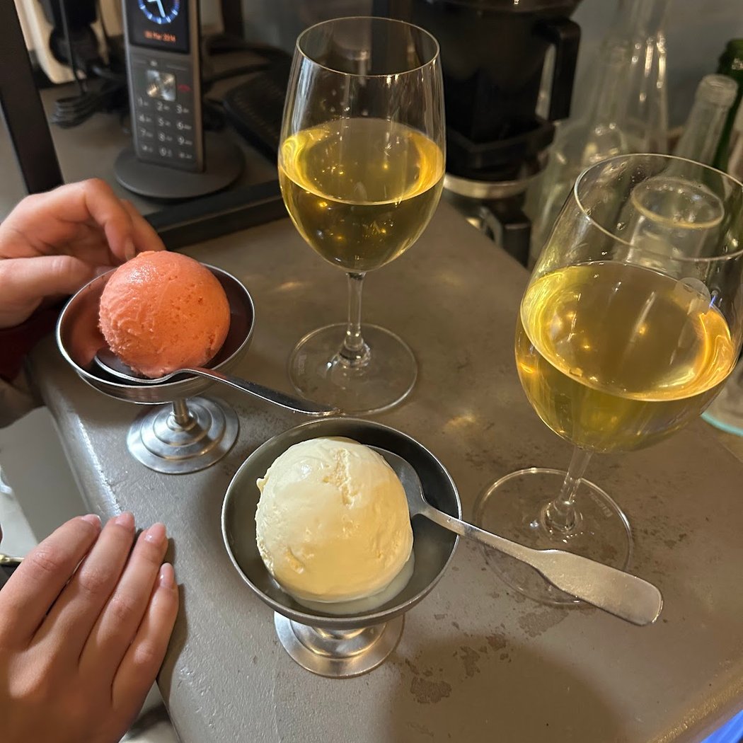 Un gâteau des Rois à la vanille, glace amande et glace fior di latte 3