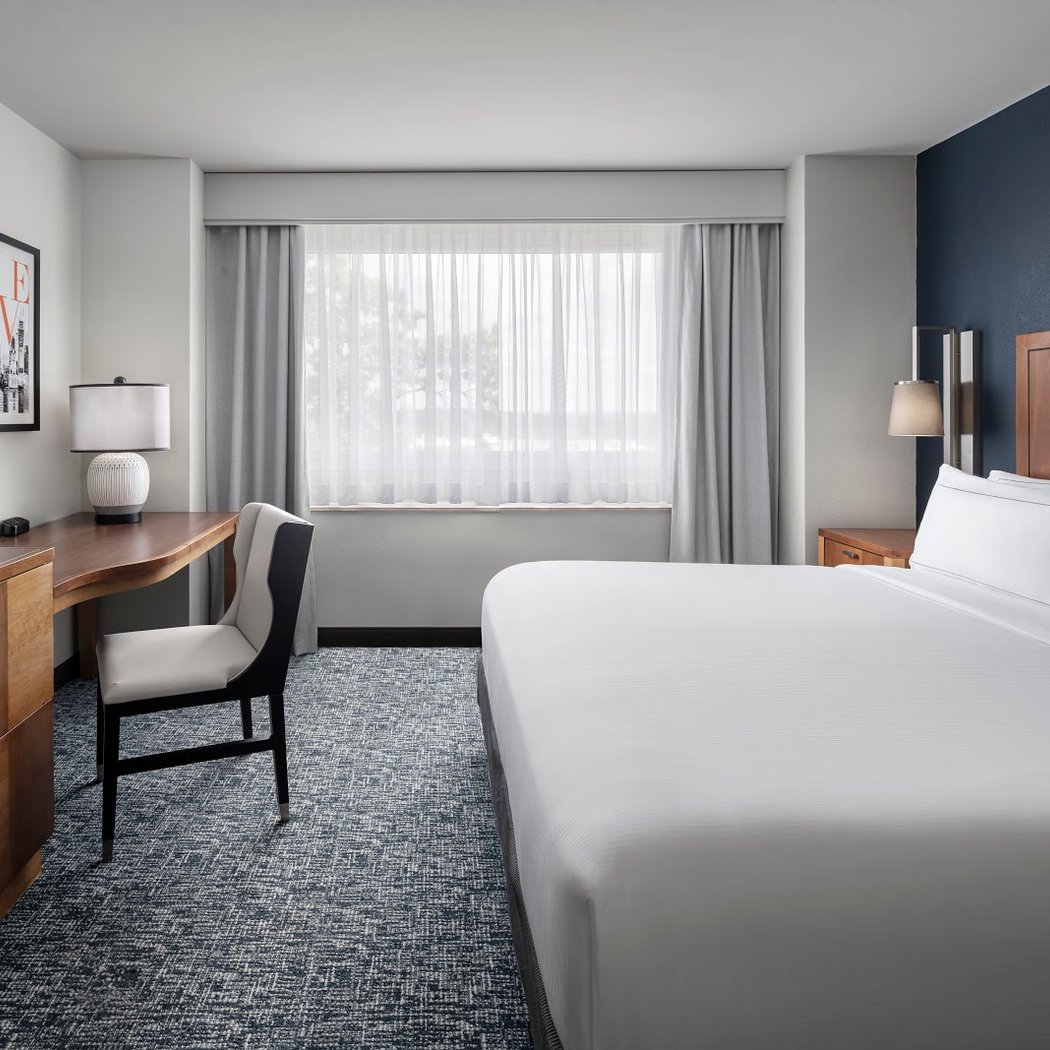the Alloy King of Prussia - a DoubleTree by Hilton 3