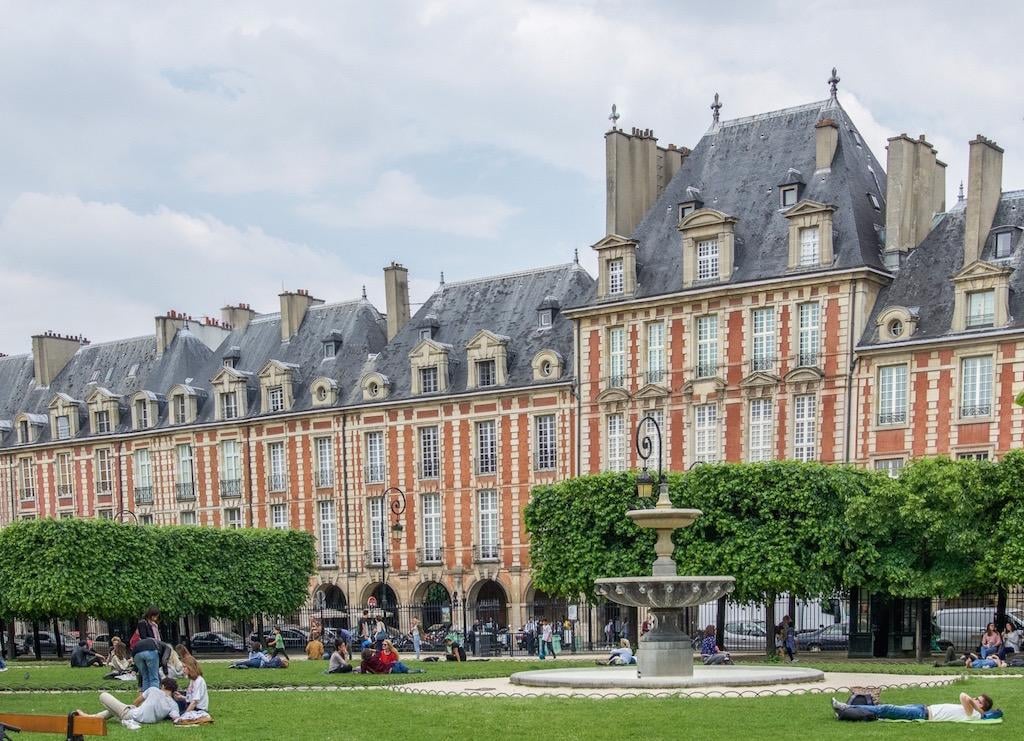 Place des Vosges 3