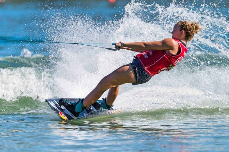 Fédération Française de Ski Nautique & de Wakeboard - FFSNW 1